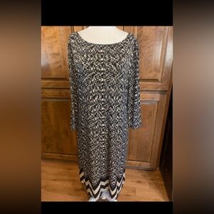 Tacera Black and Cream Long Sleeve Dress